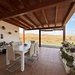 Hébergement de vacances Private With Pool In The Mountains *