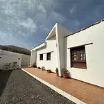 Hébergement de vacances Private With Pool In The Mountains