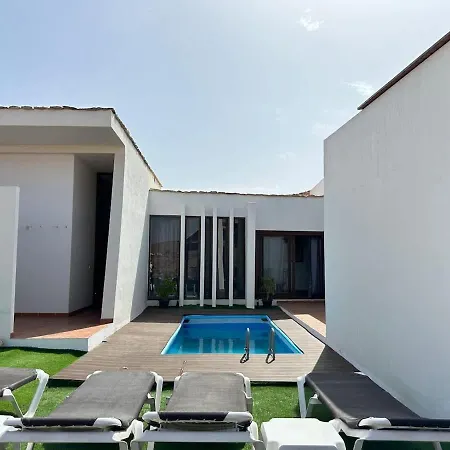 Private With Pool In The Mountains Hébergement de vacances *